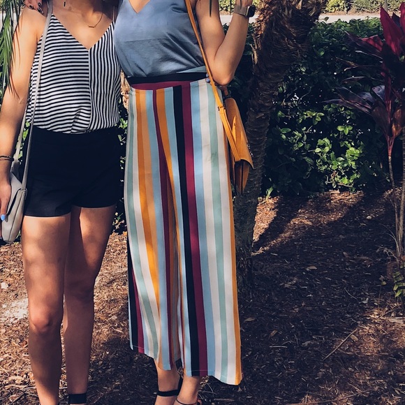 Striped Flowy Pants - Picture 4 of 4